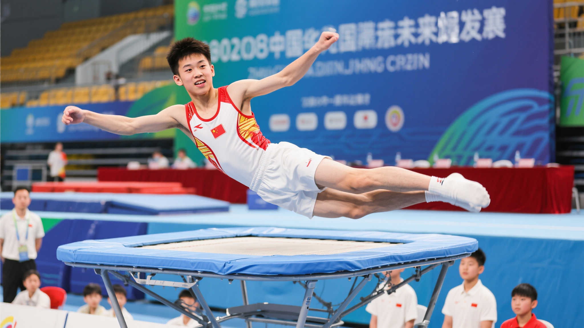 对阵中游球 对阵中游球